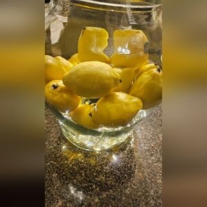 Decorative Lot Of 20 Faux Yellow Lemons